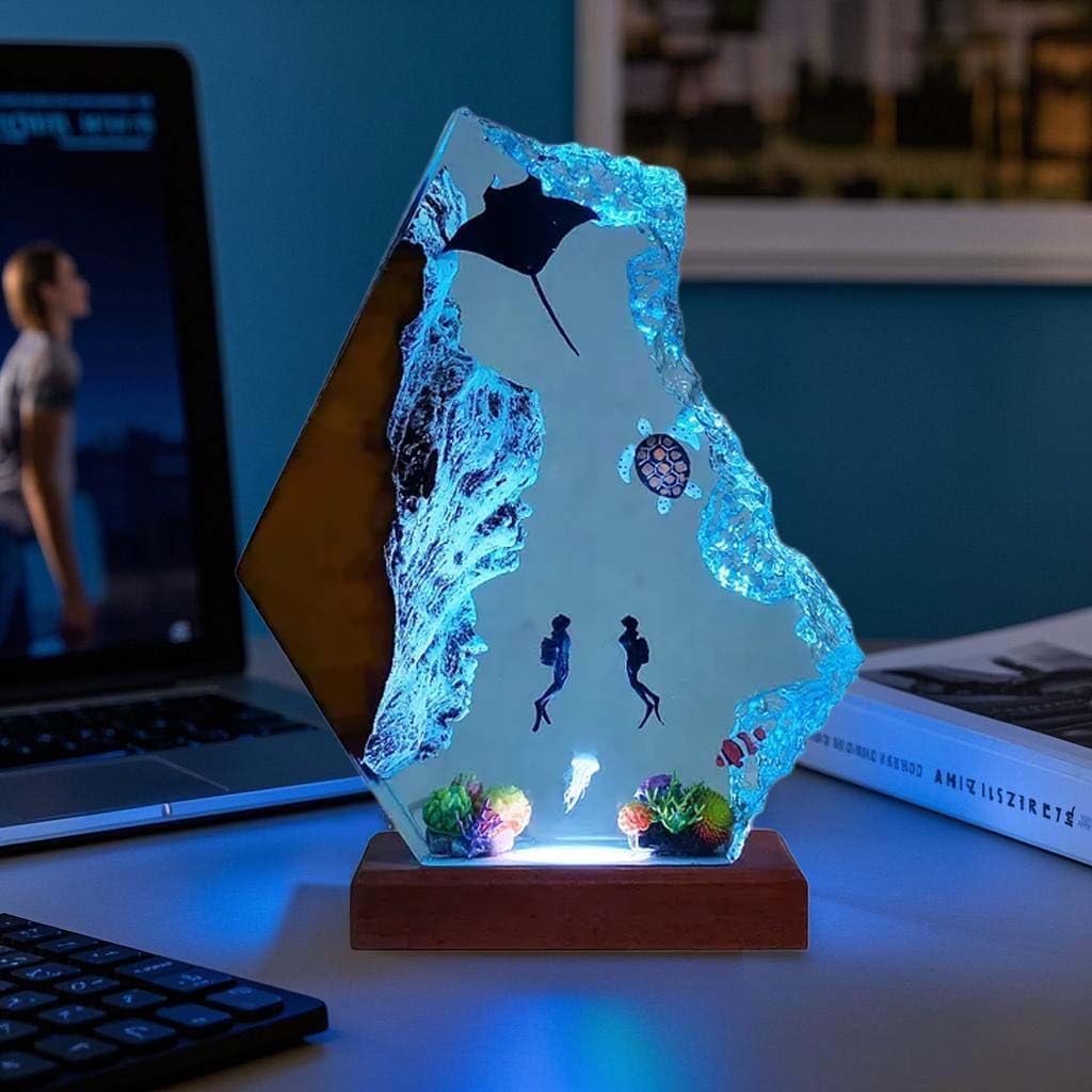 Handmade 3D Ocean Resin Lamp - USB Powered Resin Ocean Night Light with Wooden Base, Variable Lights, Scuba Diver Gifts, Diving Enthusiast Collectibles, Unique Birthday Holiday Gifts for Men & Women