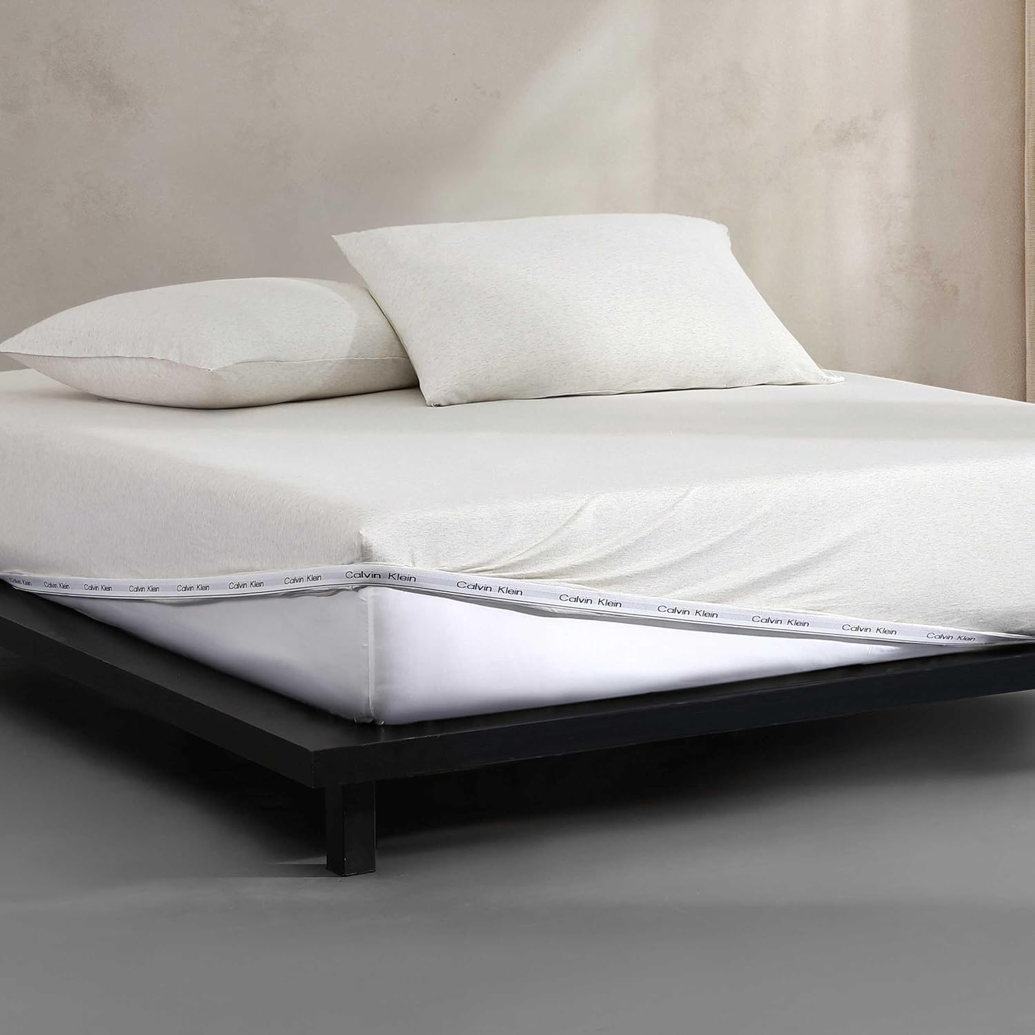 Calvin Klein - Queen Size Sheets Set, Naturally Soft Cotton-Blend Melange Jersey Bedding - Bed Sheets with Matching Pillowcases & Fitted Sheet (Modern Cotton Ivory/Grey)
