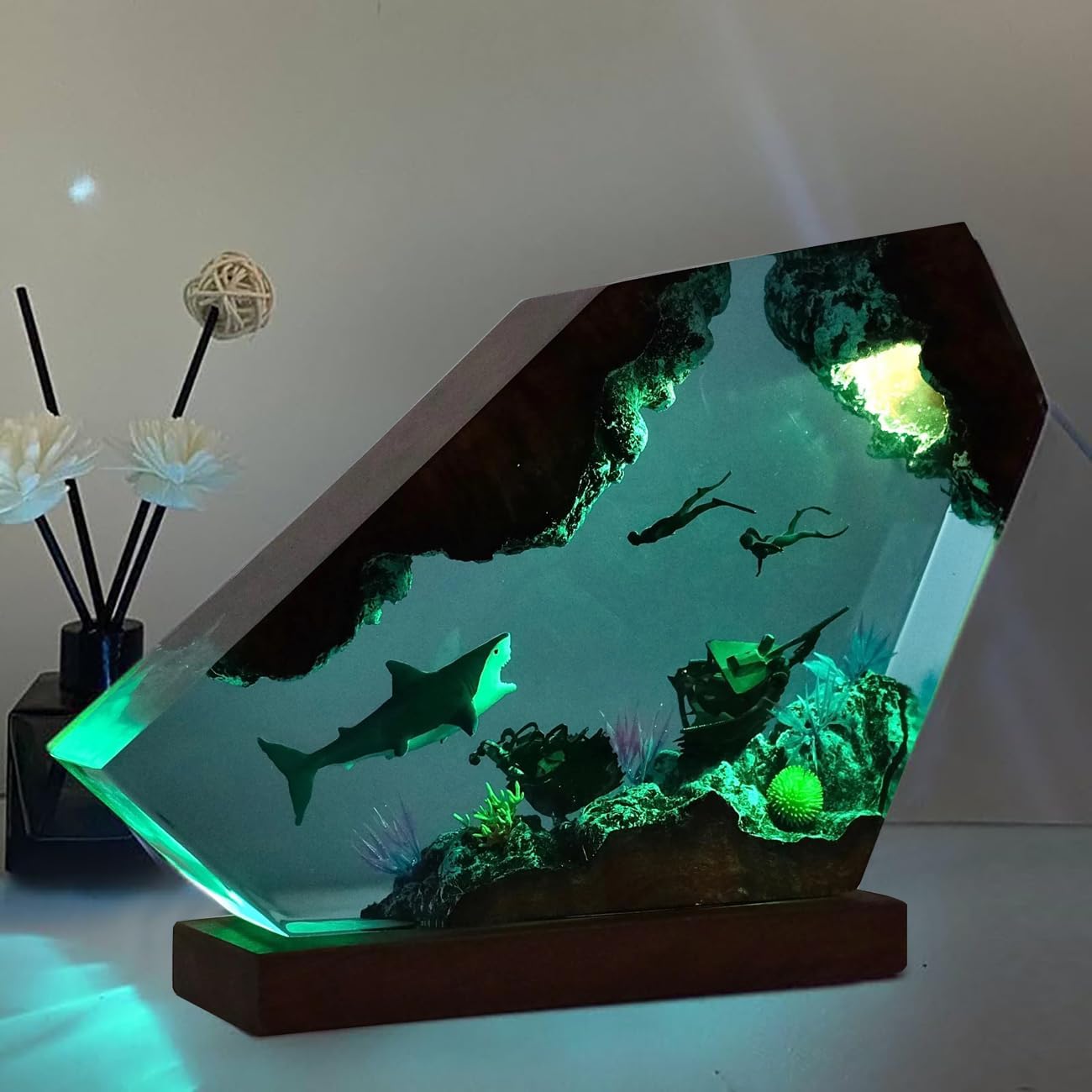 Shark Ocean Resin Lamp, Handmade Resin Night Light for Home Office Decor, Multi-Color LED Light with USB Port, Shark Gifts for Women & Men, Birthday Holiday Marine Biology Gifts for Kids (8'x5')