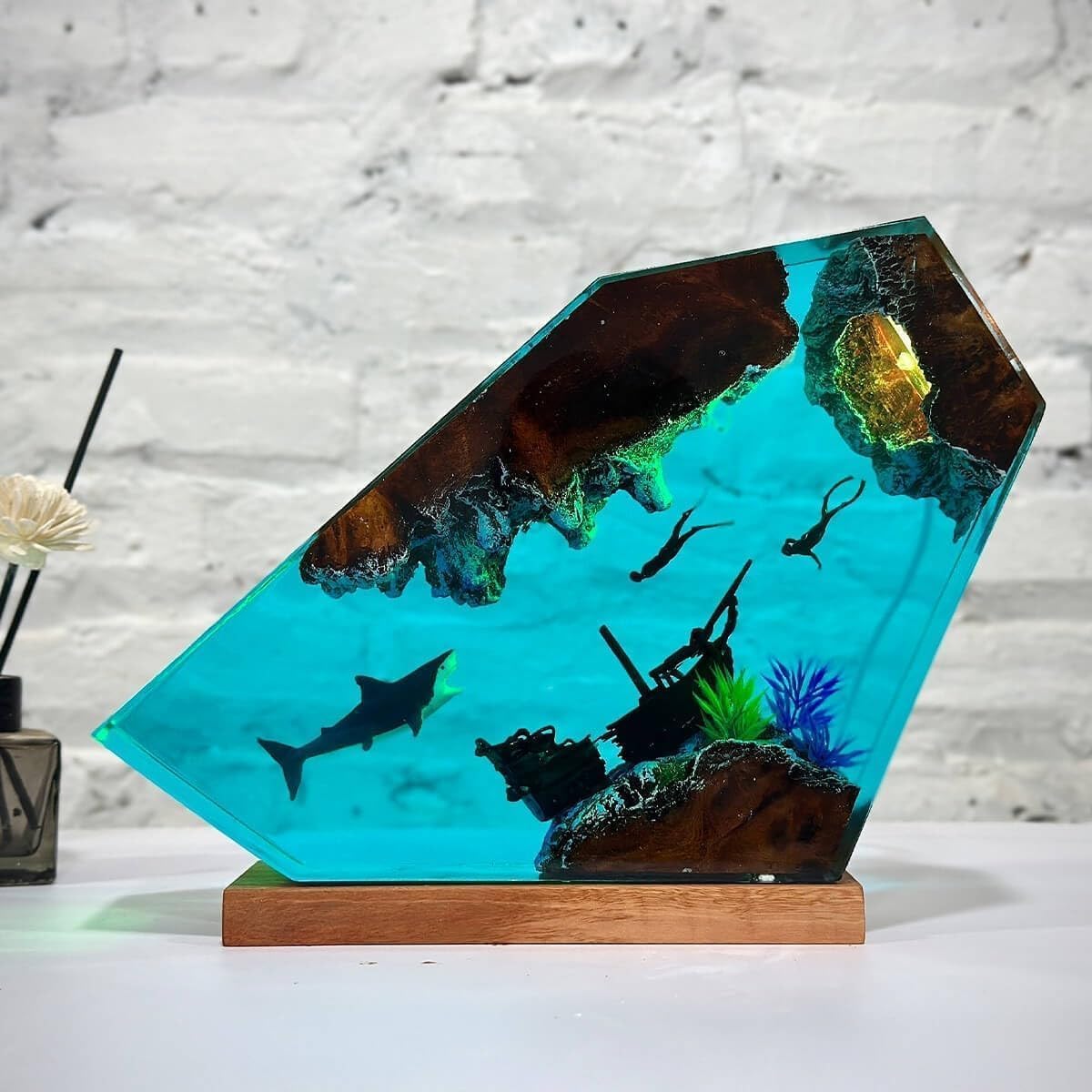 Shark Ocean Resin Lamp, Handmade Resin Night Light for Home Office Decor, Multi-Color LED Light with USB Port, Shark Gifts for Women & Men, Birthday Holiday Marine Biology Gifts for Kids (10'x6')