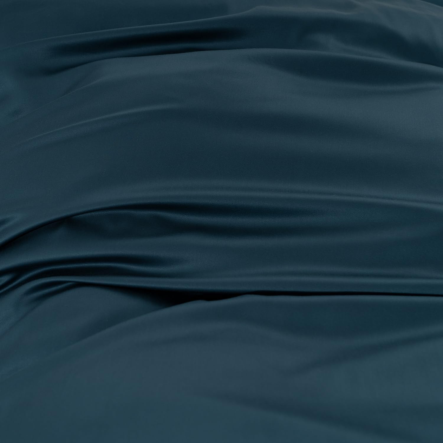 SLASHOP FURRFREE Bamboo Sheet Set - Genuine 100% Organic Viscose - Pet Hair Repellent Bedding Sheet Set for Dogs/Cats Family- Contemplating Blue Queen