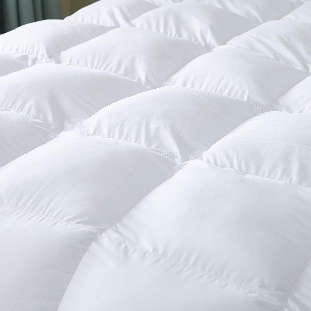 Luxurious Full/Queen Size Goose Down Fiber Waterfowl Feather Fiber Comforter Duvet Insert, Ultra-Soft 100% Cotton Cover, 60 oz. Fill Weight, All-Season White Solid Comforter