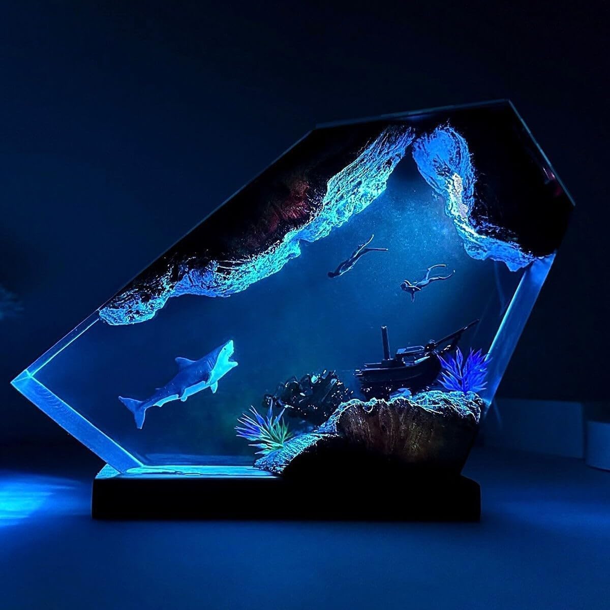 Shark Ocean Resin Lamp, Handmade Resin Night Light for Home Office Decor, Multi-Color LED Light with USB Port, Shark Gifts for Women & Men, Birthday Holiday Marine Biology Gifts for Kids (8'x5')