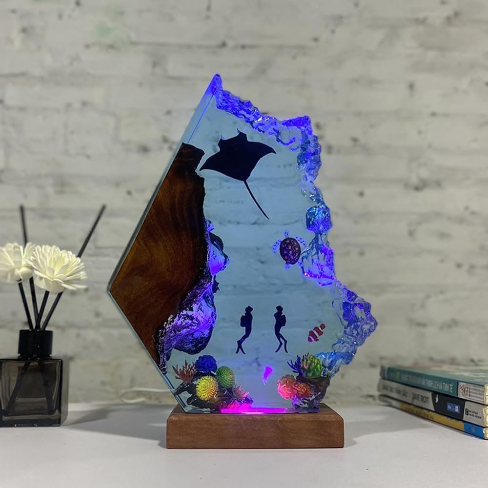Handmade 3D Ocean Resin Lamp - USB Powered Resin Ocean Night Light with Wooden Base, Variable Lights, Scuba Diver Gifts, Diving Enthusiast Collectibles, Unique Birthday Holiday Gifts for Men & Women