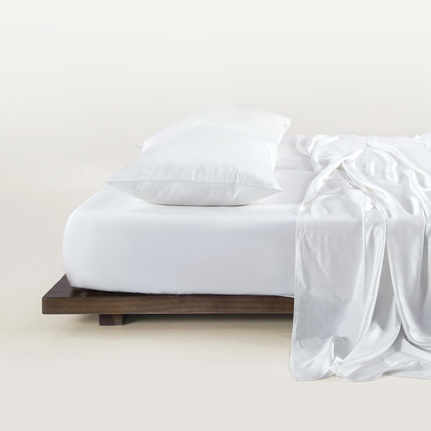 SLASHOP FURRFREE Bamboo Sheet Set - Genuine 100% Organic Viscose - Pet Hair Repellent Bedding Sheet Set for Dogs/Cats Family- Charming White Queen