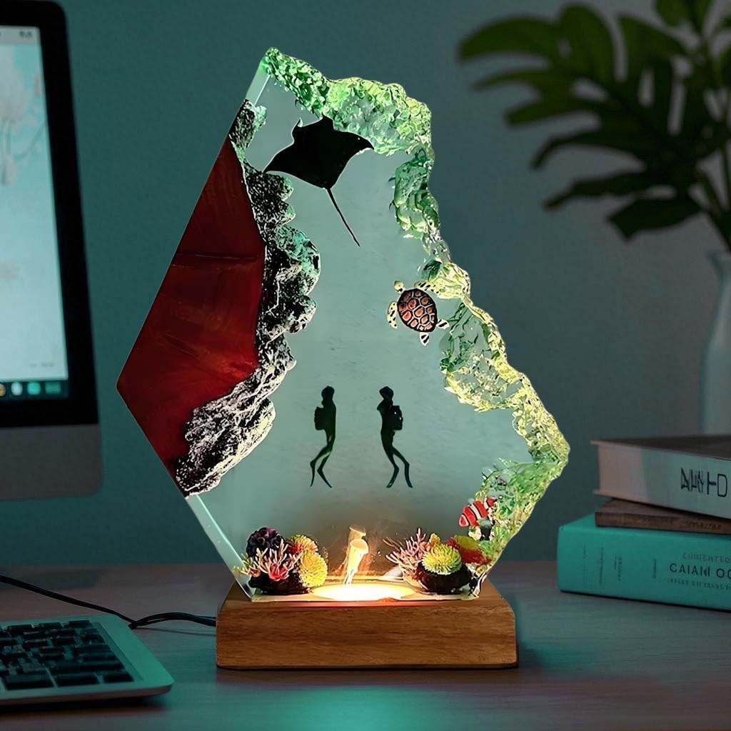 Handmade 3D Ocean Resin Lamp - USB Powered Resin Ocean Night Light with Wooden Base, Variable Lights, Scuba Diver Gifts, Diving Enthusiast Collectibles, Unique Birthday Holiday Gifts for Men & Women