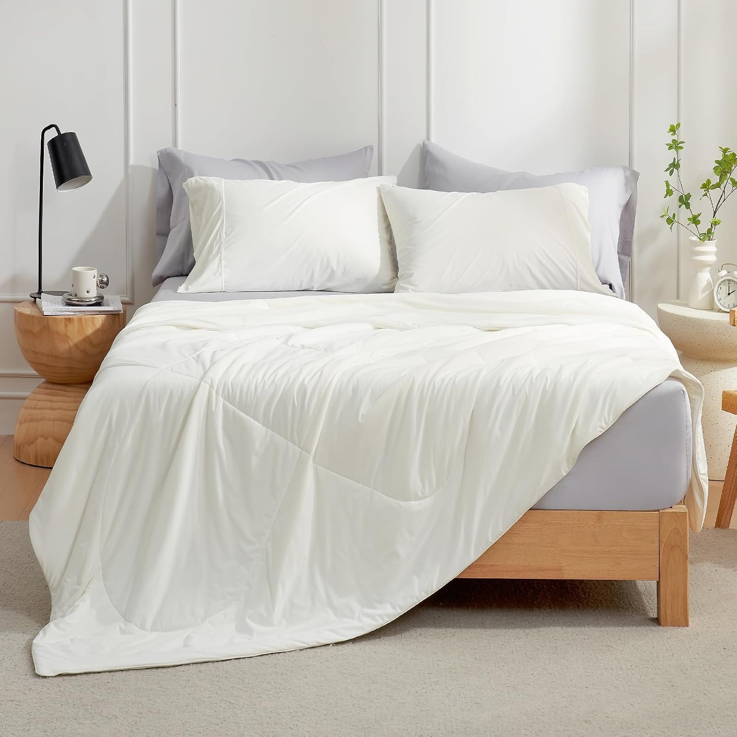 Cozy Bliss Cooling Comforter California King Size, Oversized Cooling Blanket for Hot Sleepers and Night Sweats, Cream Summer Comforter for Cal King Bed, Breathable Soft Lightweight Silk Smooth