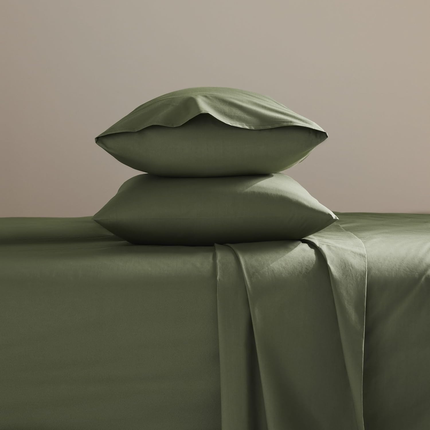 Brooklinen Luxury Percale Sheet Set - 4 Piece 100% Cotton Bed Sheets - 1 Fitted & 1 Flat Sheet, 2 Pillowcases - Cotton Percale Sheets for Hot Sleepers (Queen Size, Fresh Moss Green)