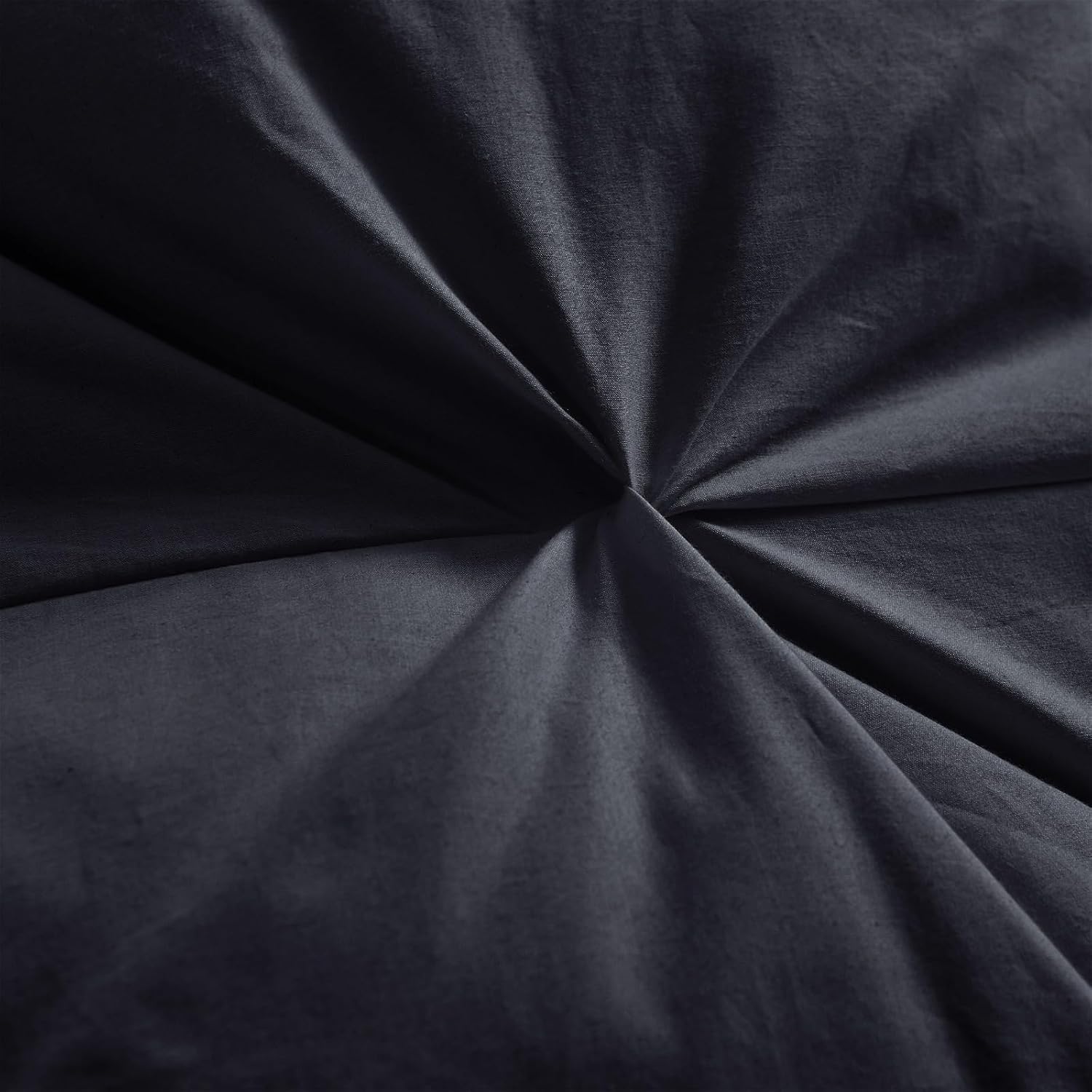 Luxurious Queen Size Goose Down Feather Fiber Comforter Duvet Insert, 100% Egyptian Cotton Cover, 60 oz. Fill Weight Comforter (Queen, Black Pinch Pleat)