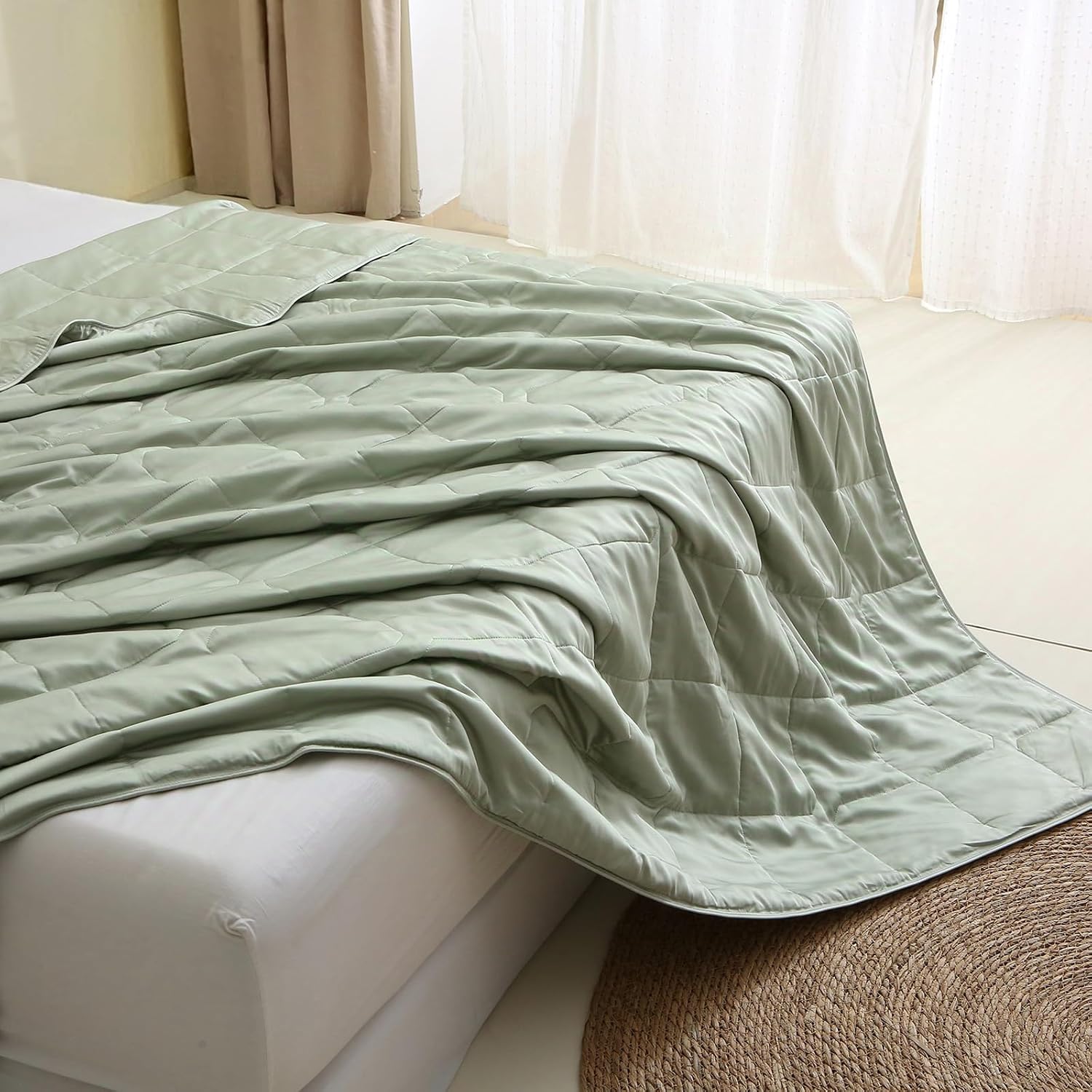 EP Mode Lightweight Quilt Blanket for Summer, Viscose from Bamboo Fabric & Filling, Natural, Breathable & Machine Washable- Sage Green, Twin