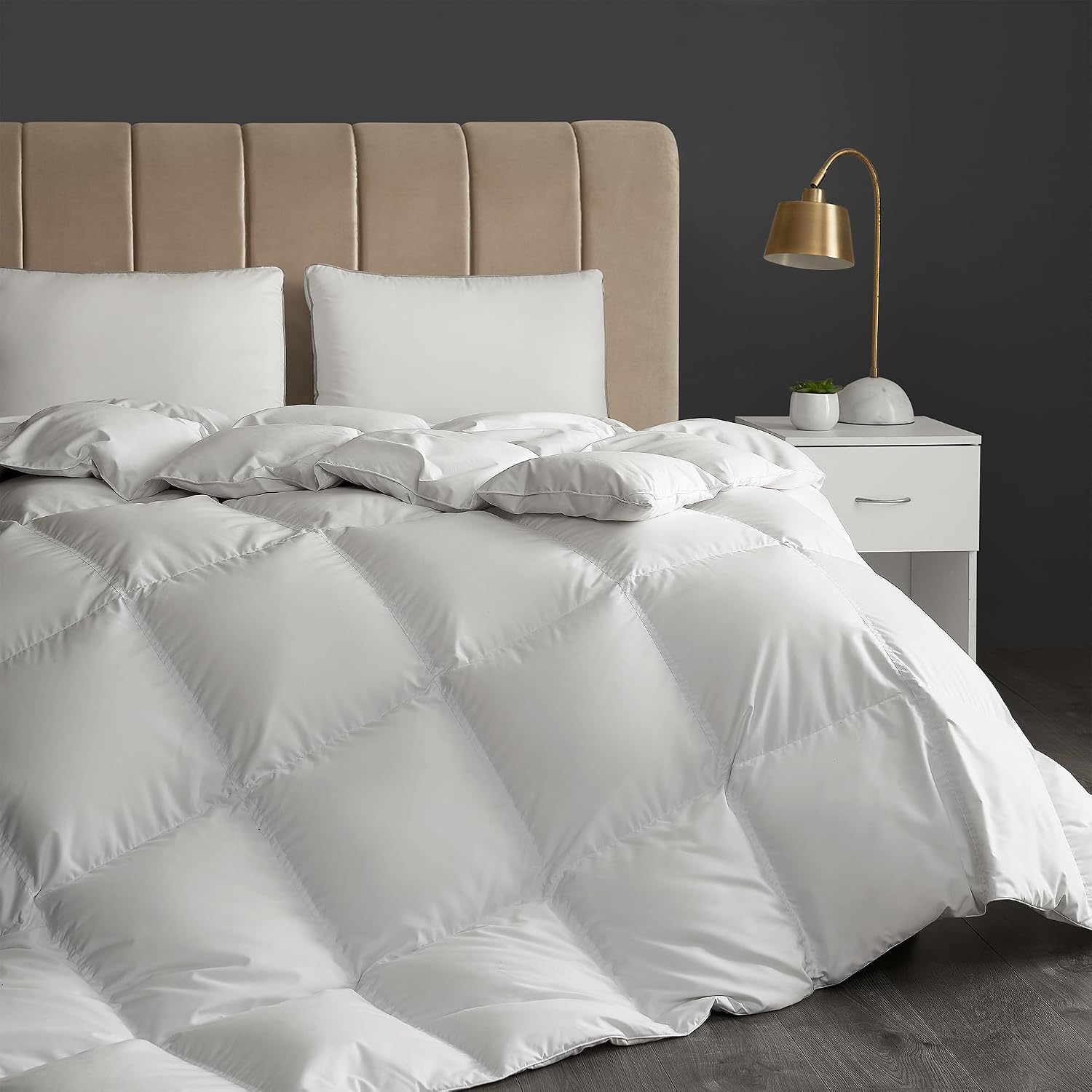 Hotel Grand White Goose Down Fiber Comforter King Size - All Season Hotel Collection Duvet Insert King Medium Warmth Comforter with 1cm Breathable Panel, 106' x 90'