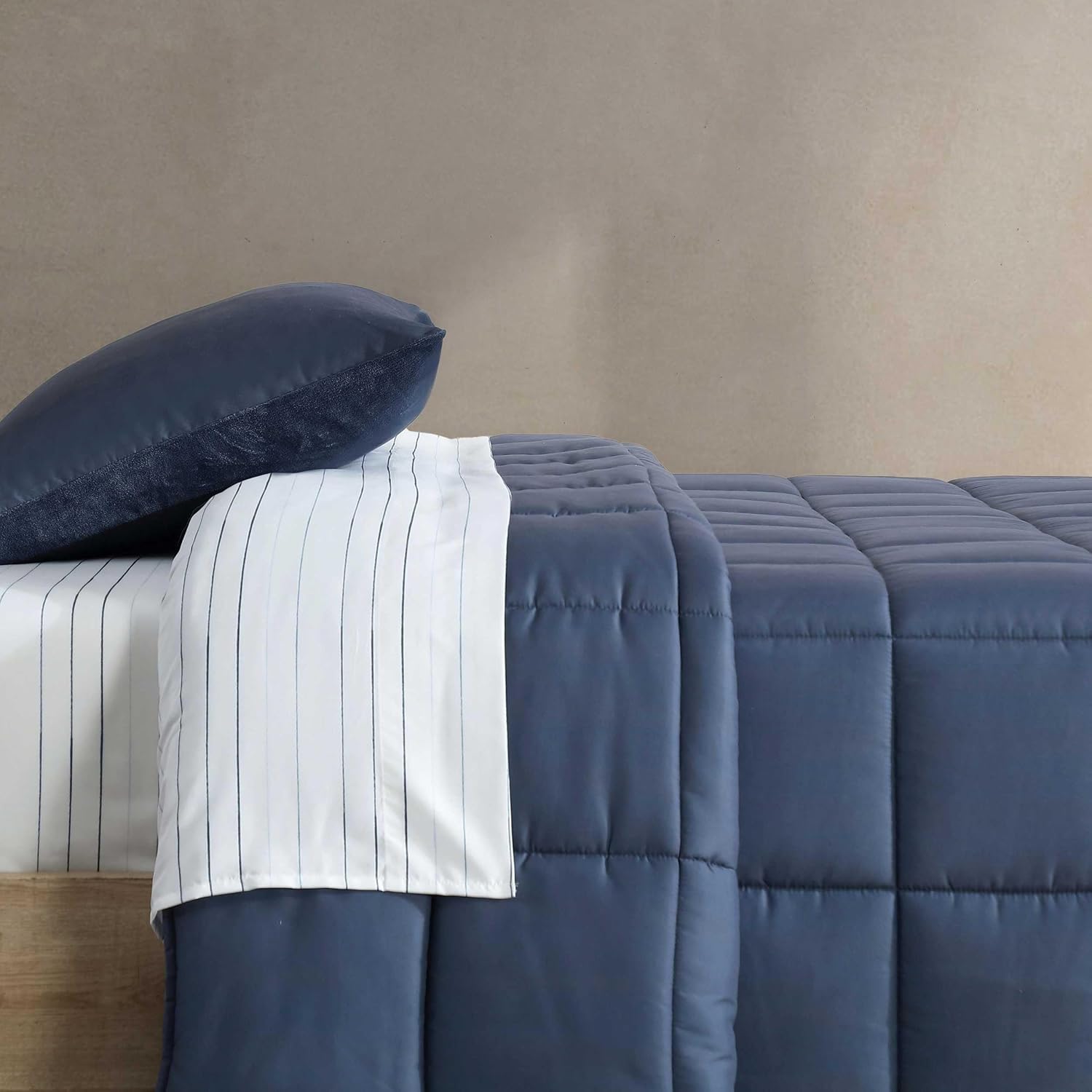 Calvin Klein - Twin/Twin XL Bonus Comforter Set, Reversible Bedding with Matching Bed Sheets, Pillowcase & Sham, Dorm Essentials (Blue)