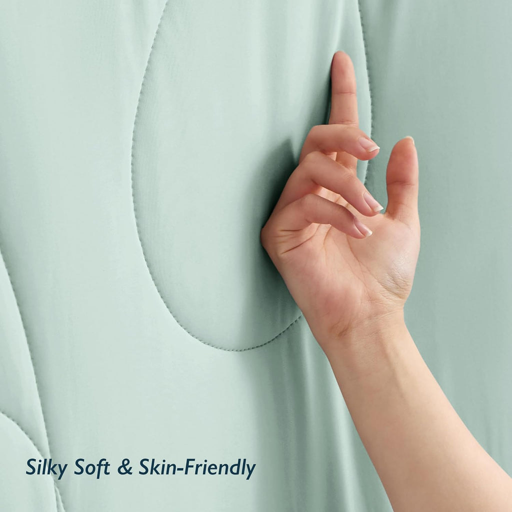 Breescape Cooling Comforter Blanket - BlendTek Q-Max>0.46 Tech, Cooling Blanket for Hot Sleepers & Night Sweats Relief, Breathable Lightweight Summer Bedding, Queen 96x96 Inches, Mint Green