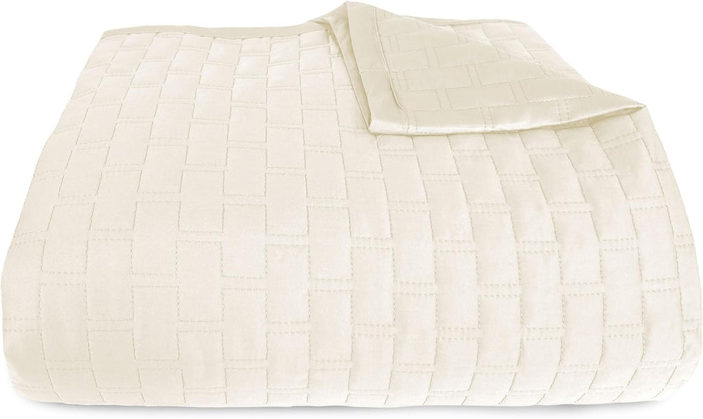 BedVoyage Luxury Queen Coverlet, 100% Viscose Derived from Bamboo, Reversible Cooling Quilt, Lightweight Bedspreads & Breathable Blanket, 96x98 Ultra Silky Soft & Temperature Regulating, Queen - Ivory