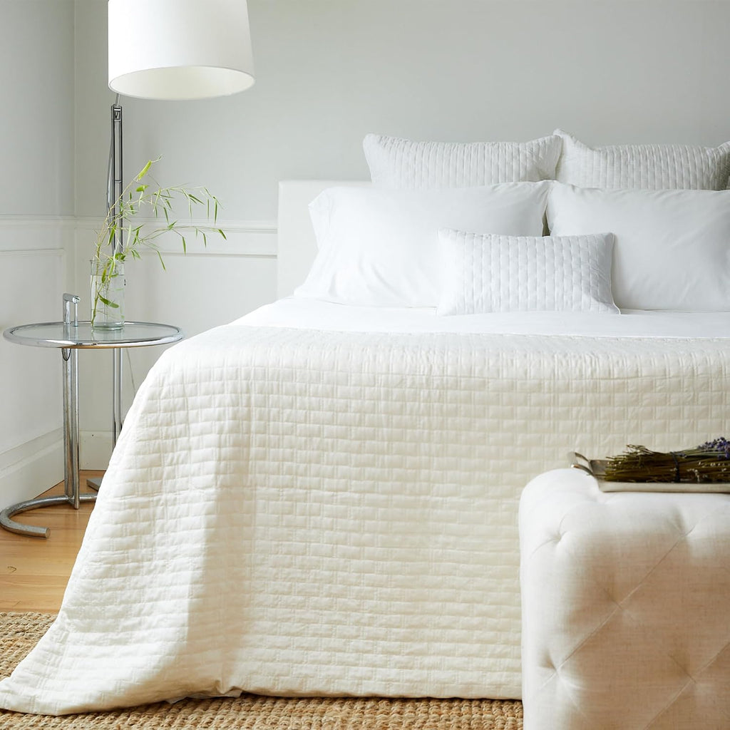 BedVoyage Luxury Queen Coverlet, 100% Viscose Derived from Bamboo, Reversible Cooling Quilt, Lightweight Bedspreads & Breathable Blanket, 96x98 Ultra Silky Soft & Temperature Regulating, Queen - Ivory