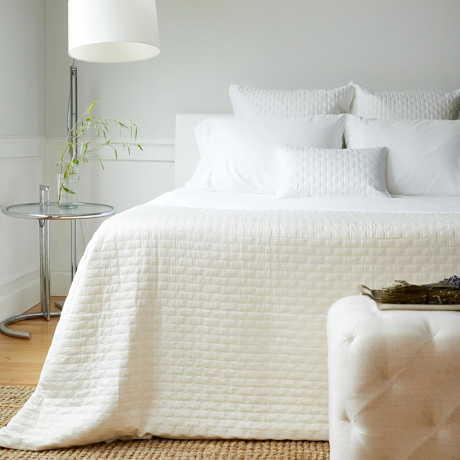 BedVoyage Luxury Queen Coverlet, 100% Viscose Derived from Bamboo, Reversible Cooling Quilt, Lightweight Bedspreads & Breathable Blanket, 96x98 Ultra Silky Soft & Temperature Regulating, Queen - Ivory