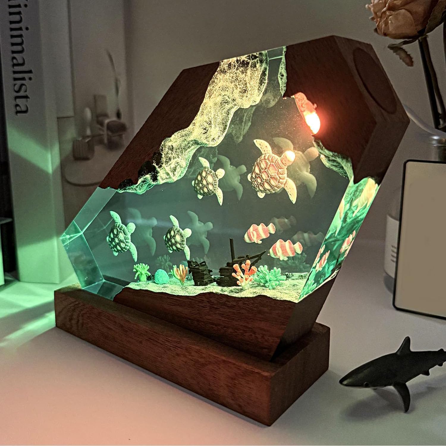 Sea Turtle Ocean Resin Lamp - Handmade Resin Night Light with USB Port, Variable Lights, Sea Turtle Gifts for Women and Men, Ocean Enthusiast Collectibles, Unique Birthday Gifts for Him & Her (10'x6')