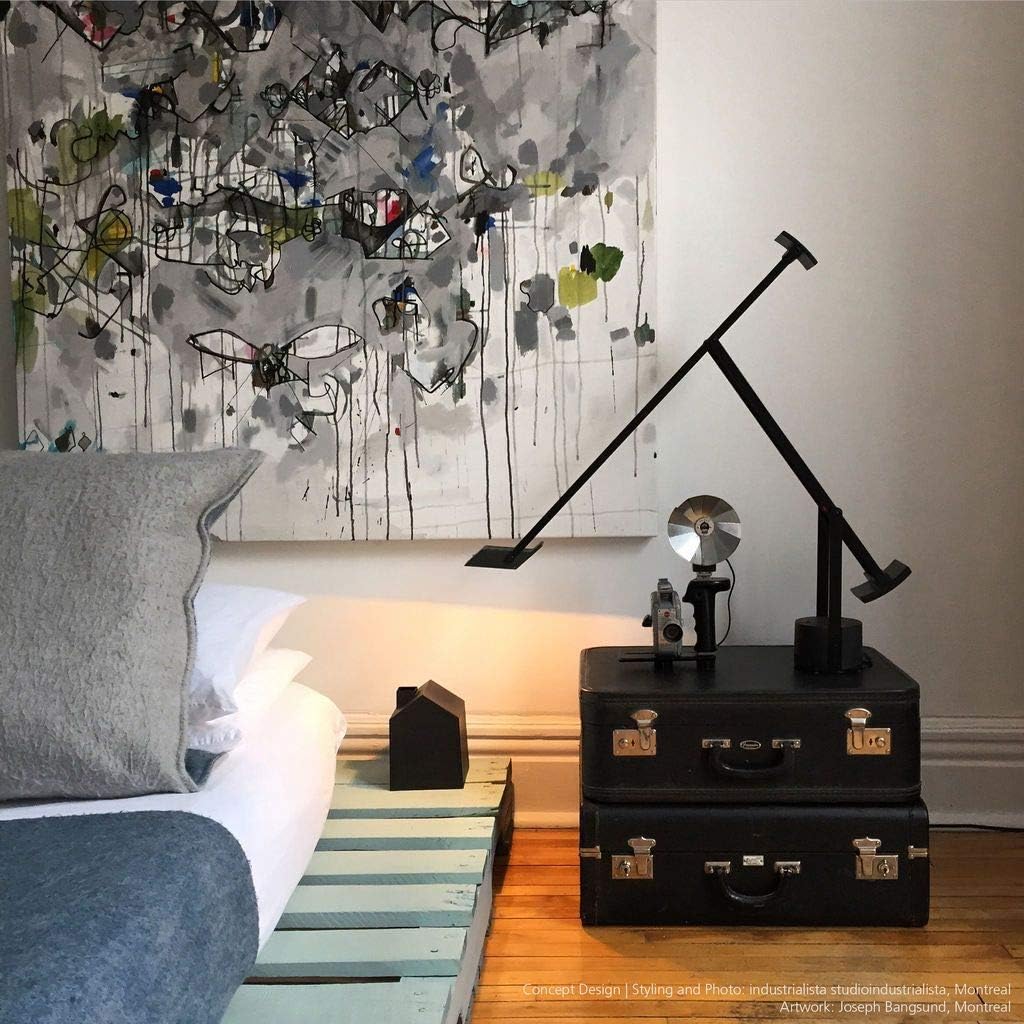 Artemide Tizio Table Lamp | Black - Classic - LED