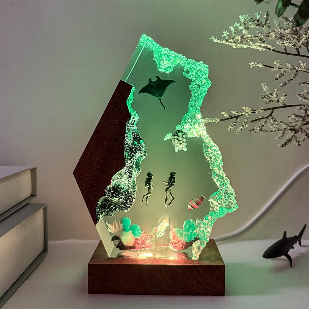 Handmade 3D Ocean Resin Lamp - USB Powered Resin Ocean Night Light with Wooden Base, Variable Lights, Scuba Diver Gifts, Diving Enthusiast Collectibles, Unique Birthday Holiday Gifts for Men & Women