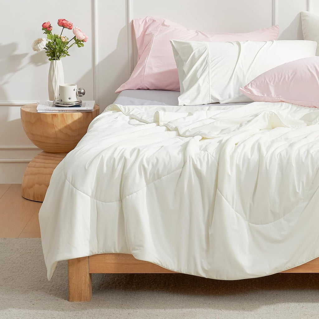 Cozy Bliss Cooling Comforter California King Size, Oversized Cooling Blanket for Hot Sleepers and Night Sweats, Cream Summer Comforter for Cal King Bed, Breathable Soft Lightweight Silk Smooth