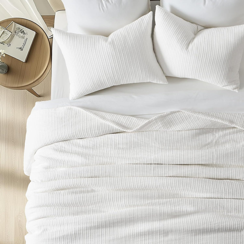 EVERGRACEHOME Cotton Gauze King Bedspread, Ultra Soft Prewashed Pick Stitch Matelassé Coverlet, Lightweight Textured Oversized King Quilt Bedding Set for All Season, with 2 Shams, Ivory White