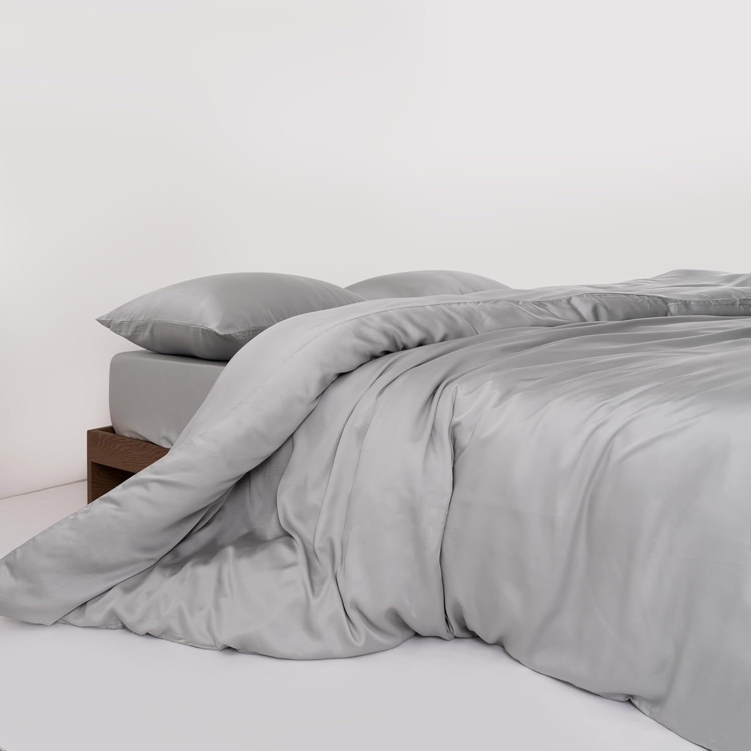 FURRFREE Bamboo Duvet Cover - Genuine 100% Organic Viscose- Breathable & Silky Soft Duvet Cover for All Season, Machine Washable, Pet Hair Repellent Family -Gravity Grey Queen