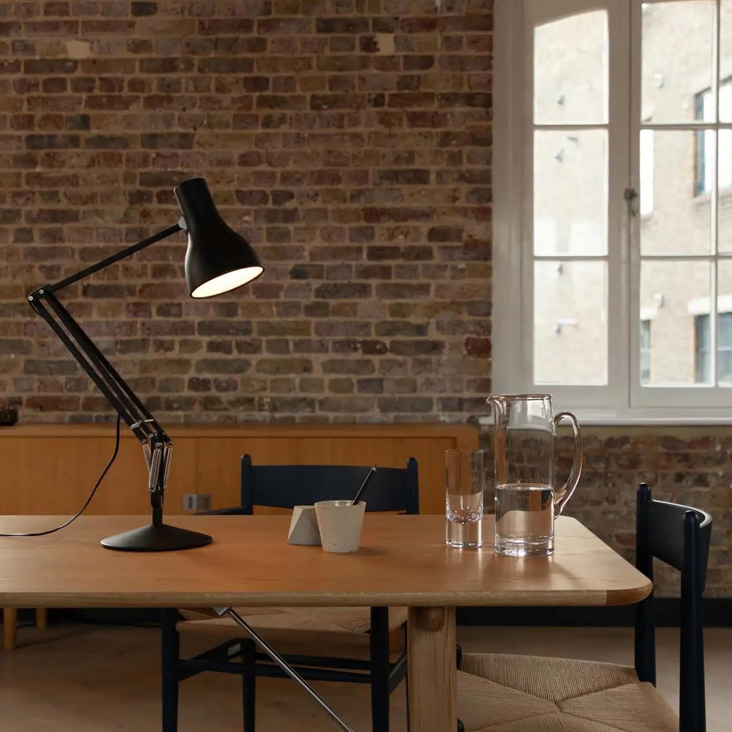 Anglepoise Type 75 Desk Lamp | Large Adjustable Matt Paint Finish Cast Iron Base Aluminum Cover Integrated Shade Switch for Home Decor Essentials Study Bedroom Office Light (Jet Black)