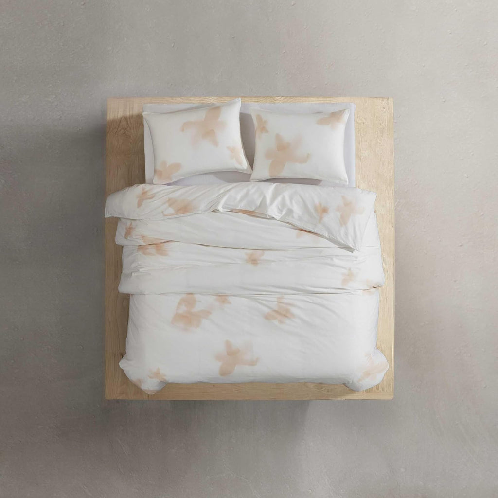 Calvin Klein - Queen Duvet Cover Set, 100% Cotton Sateen Bedding with Shams, Soft and Breathable, Smooth Silky Feel with Subtle Sheen, Button Closure, Liquid Floral Beige