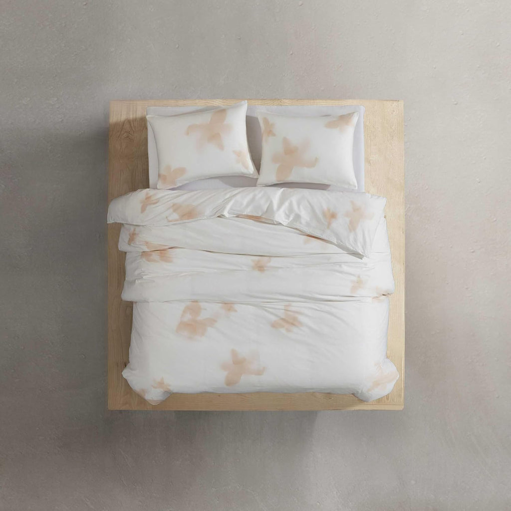 Calvin Klein - Queen Comforter Set, Cotton Sateen Bedding with Shams, Soft and Breathable, Smooth Silky Feel with Subtle Sheen, Lightweight All-Season Comforter, Liquid Floral Beige