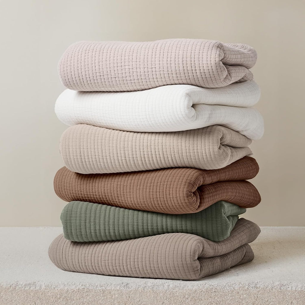 EVERGRACEHOME Cotton Gauze King Bedspread, Ultra Soft Prewashed Pick Stitch Matelassé Coverlet, Lightweight Textured Oversized King Quilt Bedding Set for All Season, with 2 Shams, Ivory White