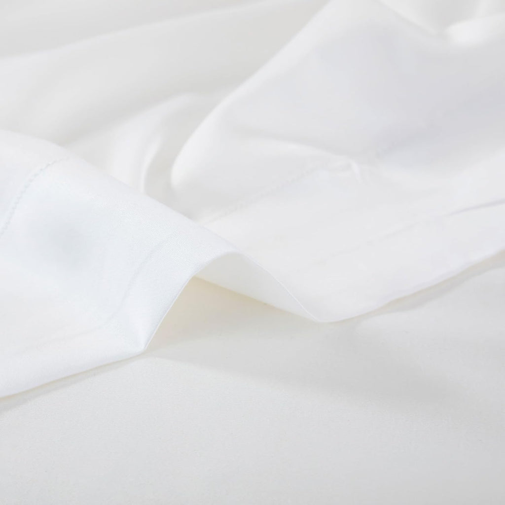 SLASHOP FURRFREE Bamboo Sheet Set - Genuine 100% Organic Viscose - Pet Hair Repellent Bedding Sheet Set for Dogs/Cats Family- Charming White Queen