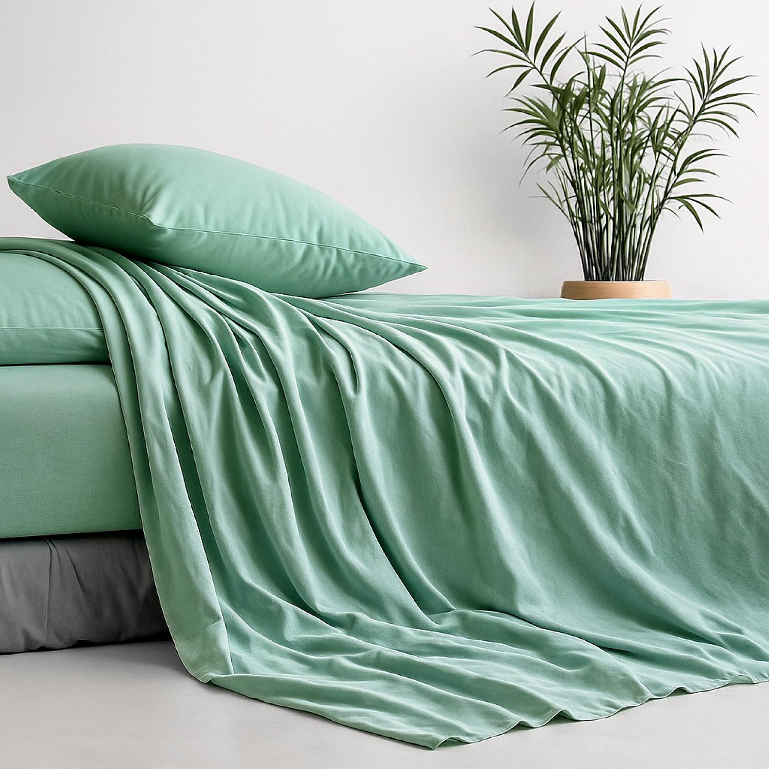 BedVoyage - Viscose from Bamboo Queen Sheet Set - Luxury Sheets Queen Size - Cooling Bed Sheets 18' Deep Pocket - Ultra Soft Sheet and Pillowcase Set `- Seaglass