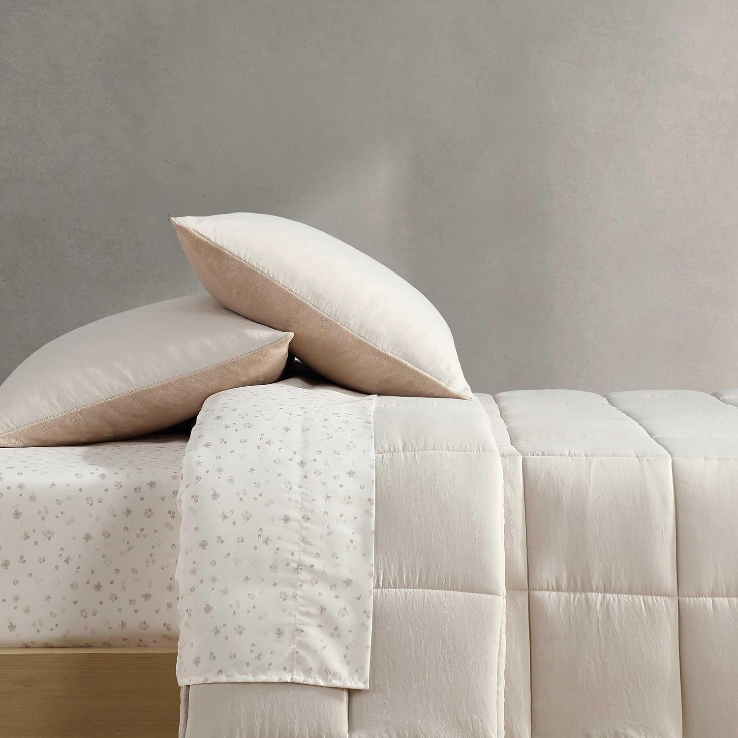 Calvin Klein - Queen Bonus Comforter Set, Reversible Bedding with Matching Bed Sheets, Pillowcases & Shams, Oeko-Tex Certified (Beige)