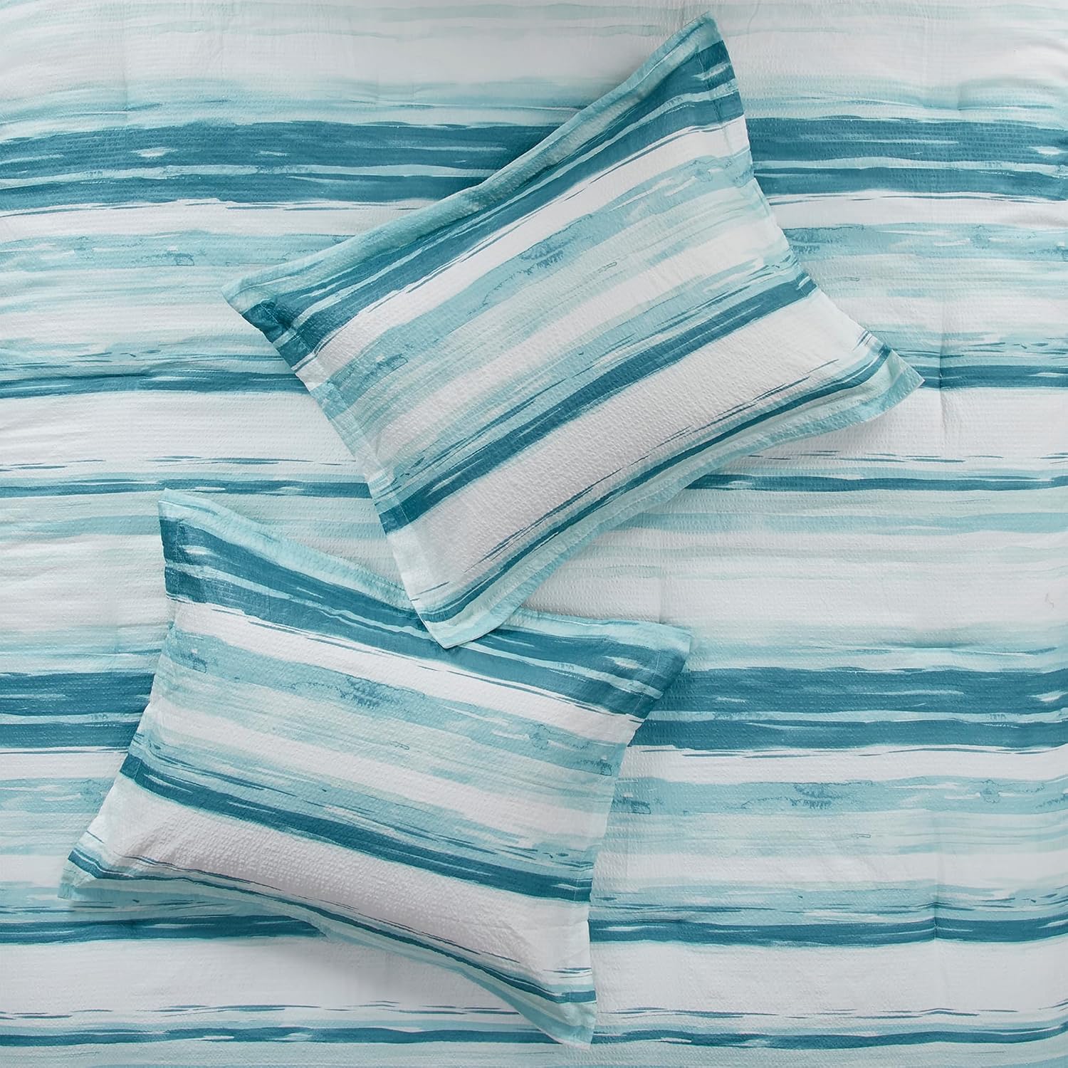 Madison Park Marina Comforter Quilt Combo Set - Modern Luxury Design, All Season Down Alternative Bedding, Matching Shams, Decorative Pillows, King/Cal King(104'x92'), Aqua 8 Piece
