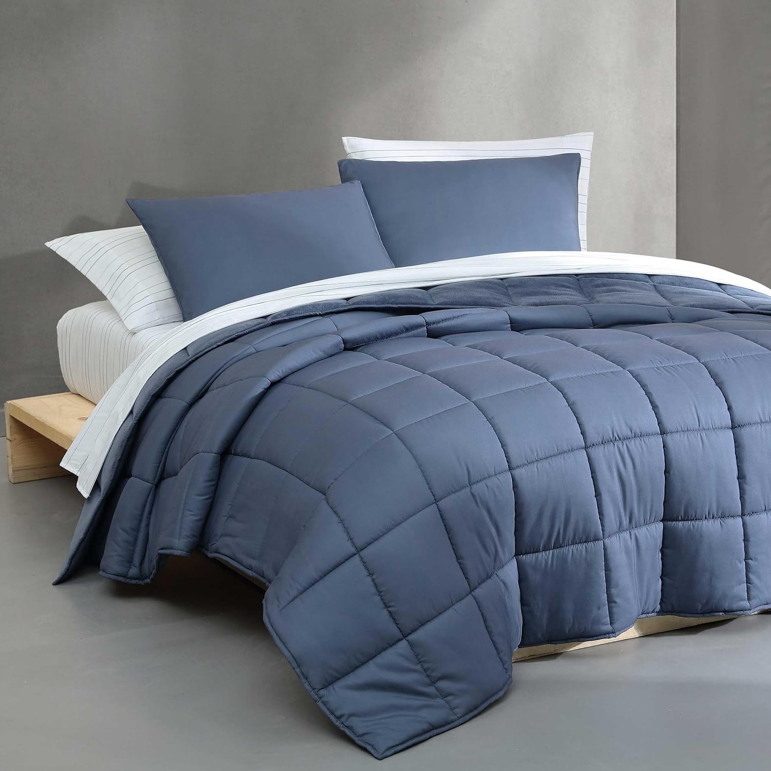 Calvin Klein - Queen Bonus Comforter Set, Reversible Bedding with Matching Bed Sheets, Pillowcases & Shams, Oeko-Tex Certified (Blue)