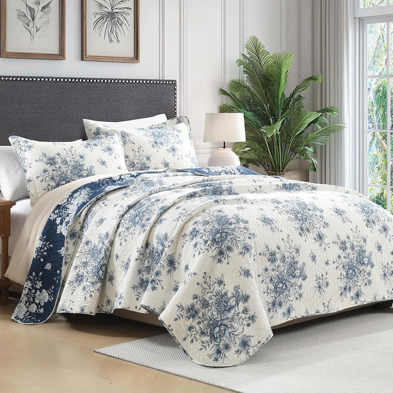 PANGUSHAN Quilt Set Queen Size - 100% Cotton Queen Comforter Set, Blue and White Farmhouse Bedspread with 2 Pillow Shams, Floral Reversible Lightweight Bedding, Queen Bed Spread for All Season, 3pcs