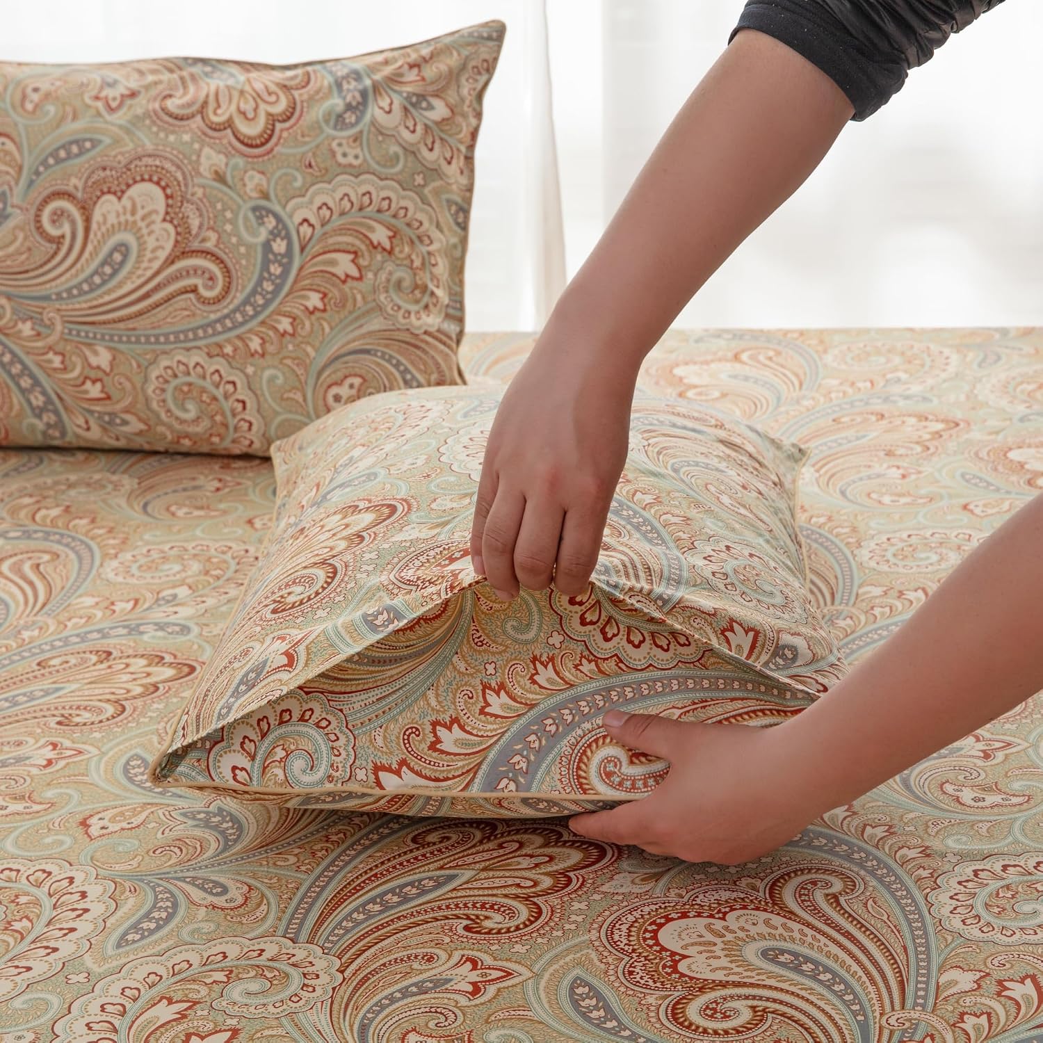 Brandream Paisley Bedding Gold Classy Regal Themed Boho Bed Sheet Set Luxury Bedding Collections 800 Thread Count 100% Egyptian Cotton Deep Pocket, 4 Piece-King Size
