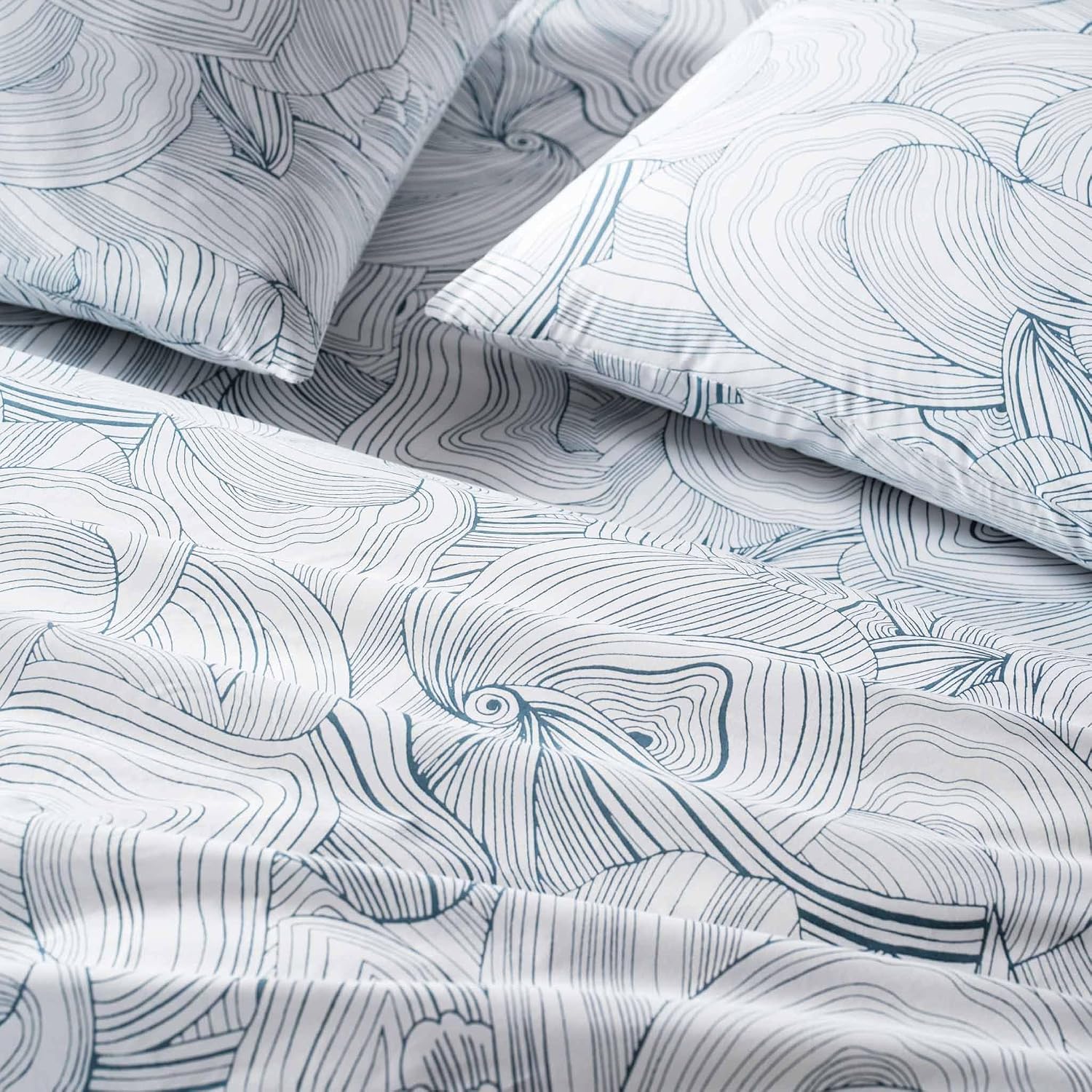 Brooklinen Luxury Percale Sheet Set - 4 Piece 100% Cotton Bed Sheets - 1 Fitted & 1 Flat Sheet, 2 Pillowcases - Cotton Percale Sheets for Hot Sleepers (Queen Size, Oyster in Storm)