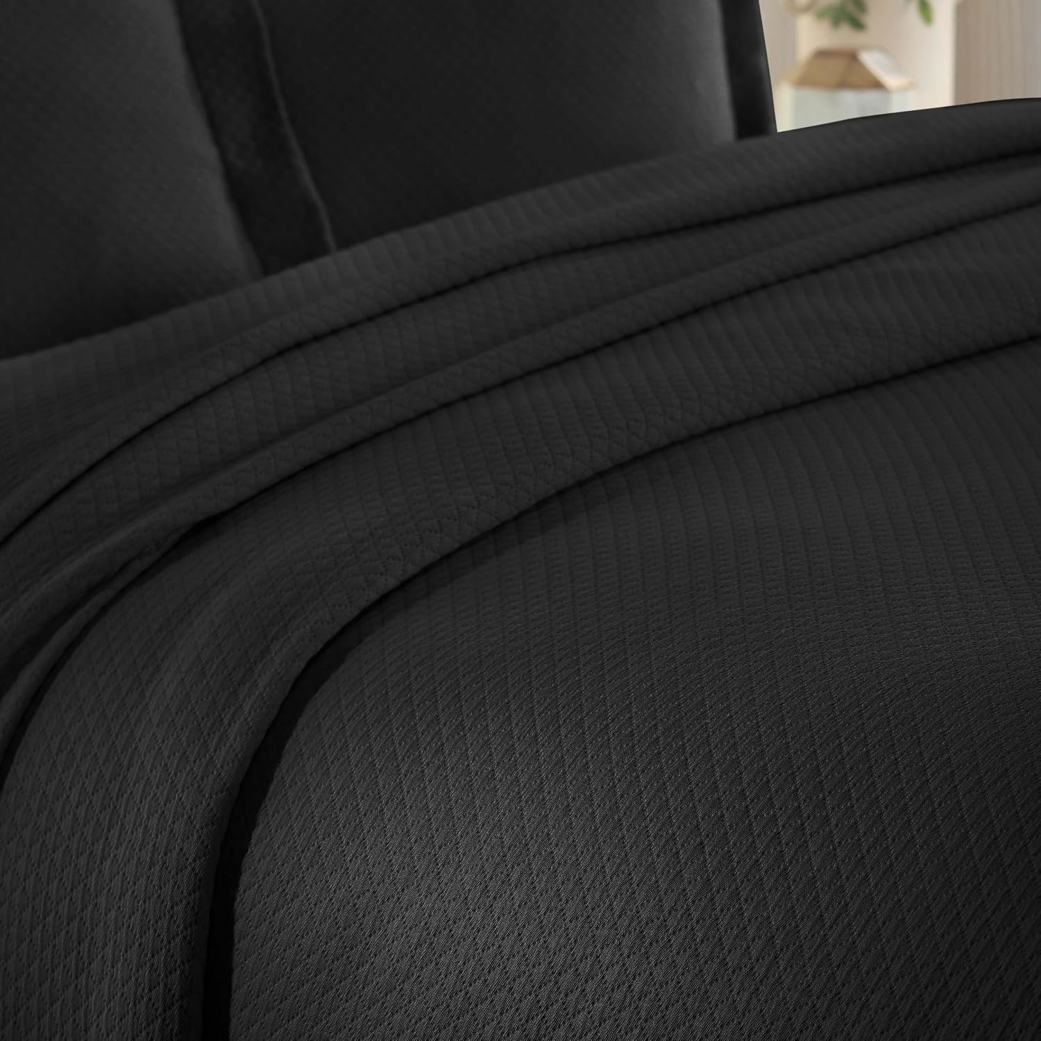 Superior Solitaire Cotton 3 Piece Bedspread Set, Home Bed Decor, Decorative Textured Bed Spread, 2 Pillow Shams, Airy Blanket, Matelasse Coverlet Bedding, All-Season Accent Blanket, Queen, Black