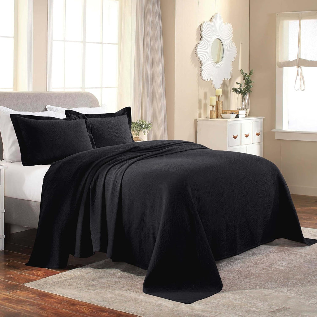 Superior Cotton Fleur De Lis Bedspread Set, Warm Blankets, All-Season Bedding, Bedroom Decor, Decorative Boho Medallion Coverlet, Includes 1 Bedspread, 2 Pillow Shams, King, Black