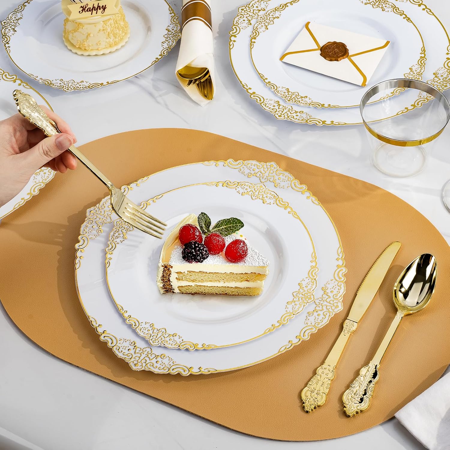 Bestluck 700PCS Gold Plastic Plates for 100 Guests, Disposable Dinnerware Sets Include 200 Gold Rim Plastic Plates, 100 Silverwares, 100 Cups, and 100 Pre Rolled Napkins for Party, Wedding, Graduation
