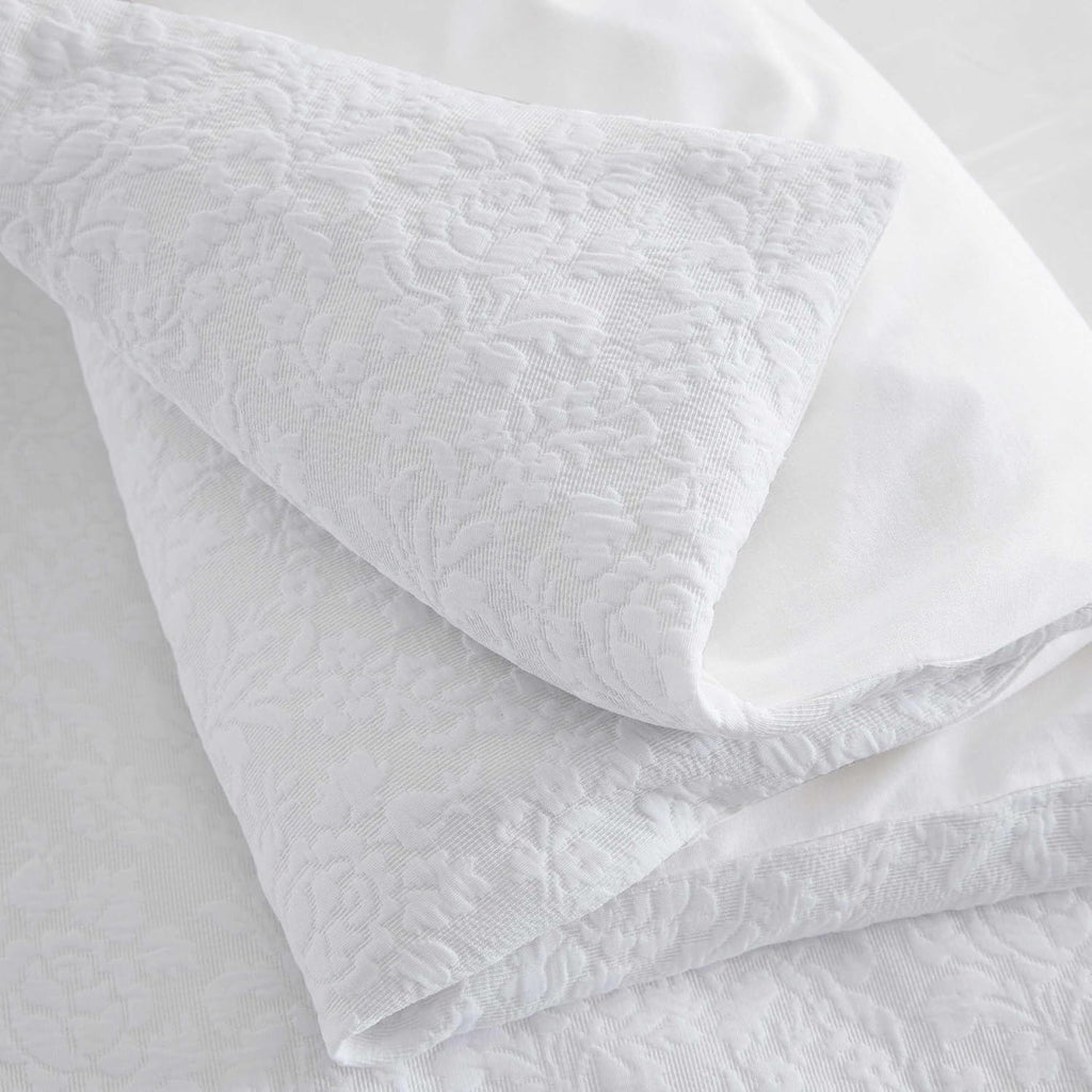 Martha Stewart - King Comforter Set, Naturally Soft Cotton-Rich Jacquard Bedding w/Matching Pillowcases, Textured 3 Piece Bed Set (Garden Trellis White)