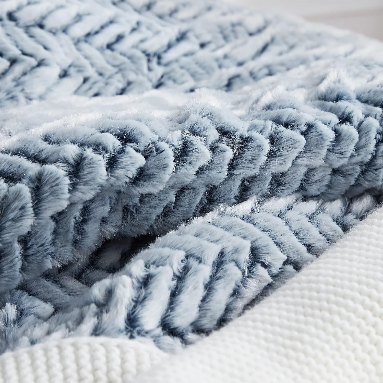 Byourbed Cozy Peaks - Coma Inducer® Oversized Queen Comforter Set - Chevron Frosted Navy