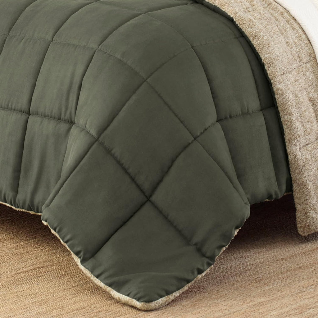 Eddie Bauer - King Comforter Set, Microsuede Bedding with Soft Sherpa Reverse, 3 Piece Bed Set with Matching Pillowcases (Sherwood Green)