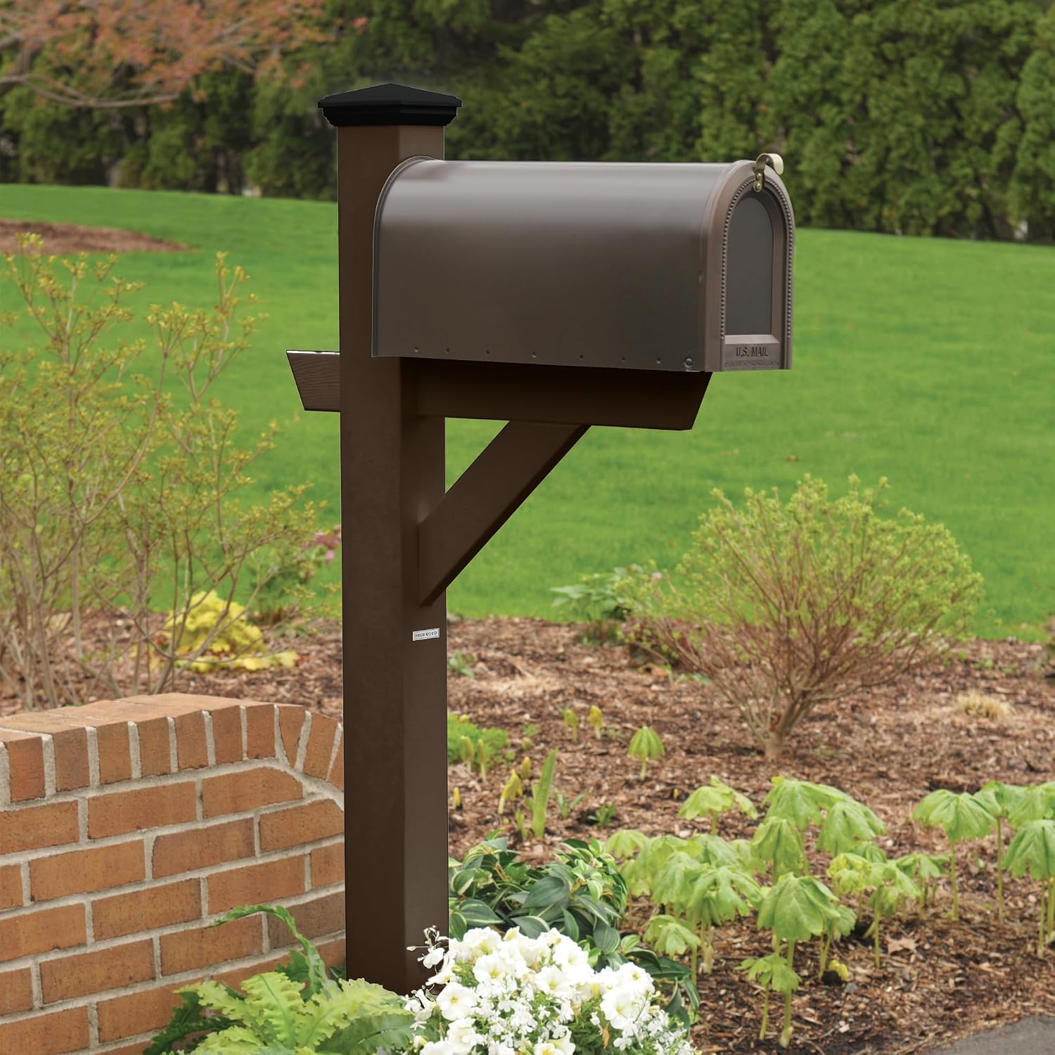 Highwood AD-MLBX1-ACE Hazelton Mailbox Post, Weathered Acorn