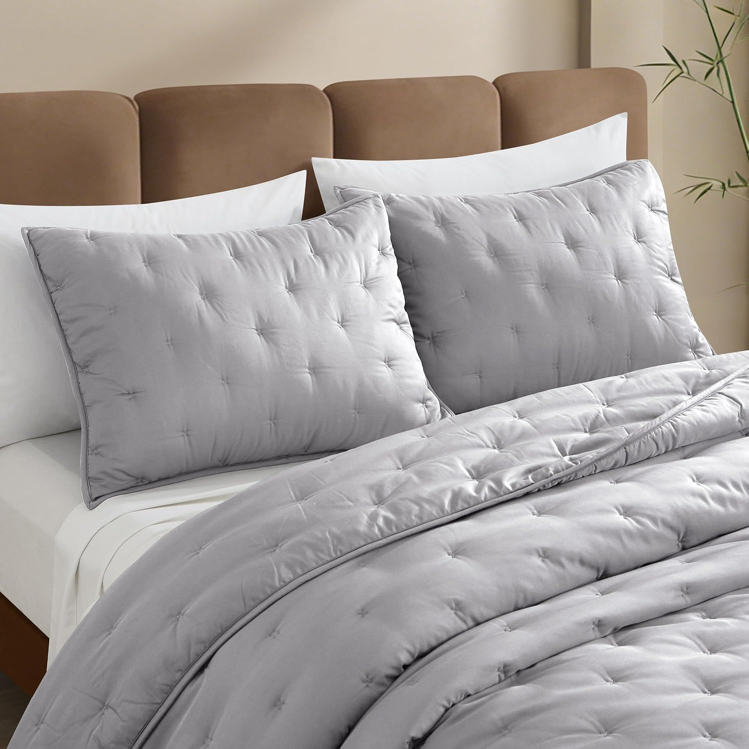 100% Viscose Derived from Bamboo Quilt Set, Soft Dreamer Cross Stitch Bedding, All Season Down Alternative Comforter with 4 Corner Loops, 3-Piece Set, Full/Queen, Silver Grey