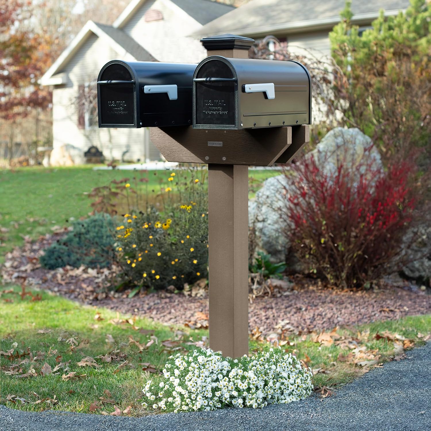 Hazelton Two-Sided Mailbox Post, Woodland Brown