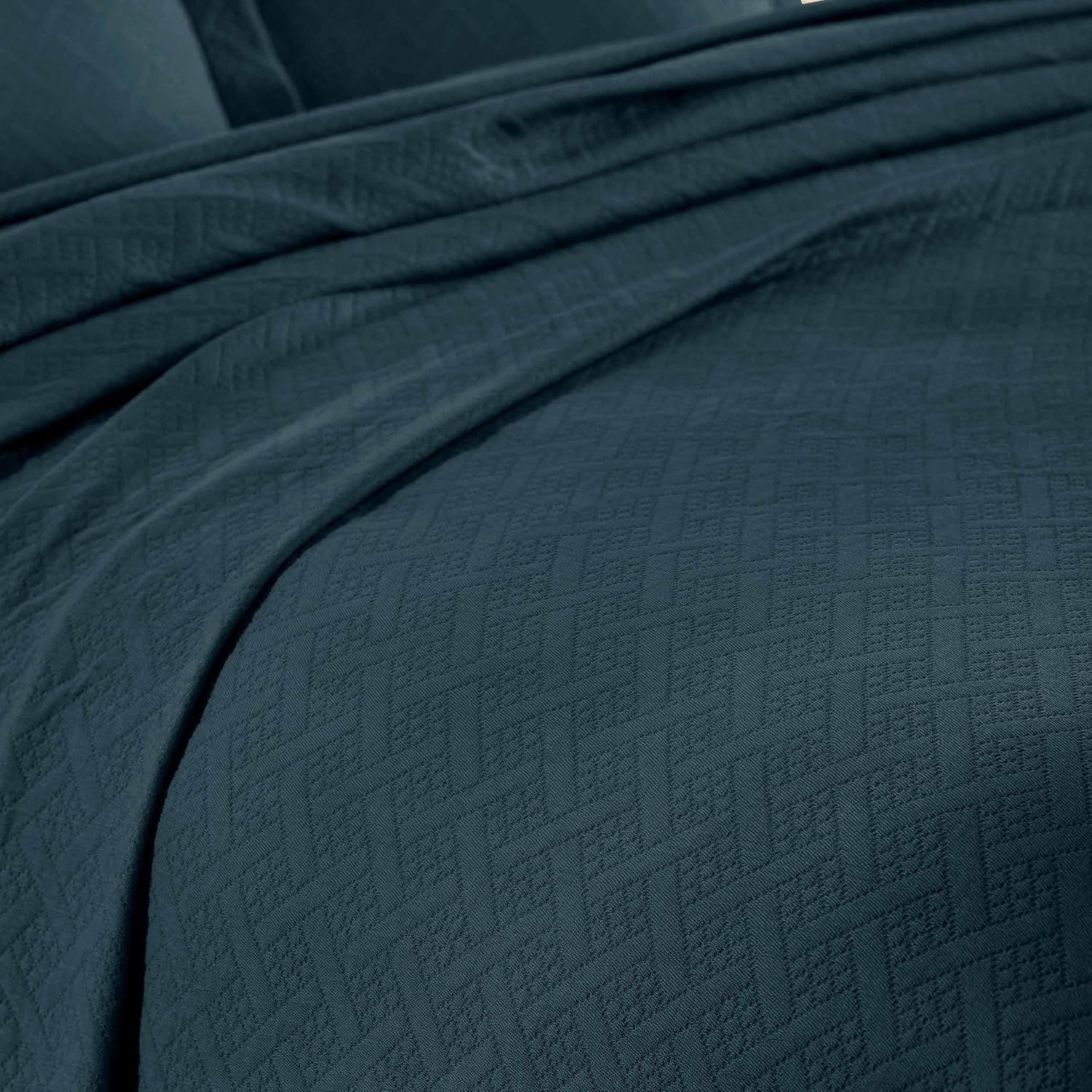 Superior 3 Piece Basketweave Cotton Bedspread Set, Home Bed Decor, Decorative Bed Spread, 2 Pillow Shams, Medium Weight Blanket, Matelasse Coverlet Bedding, Geometric Lattice Pattern, Queen, Deep Sea