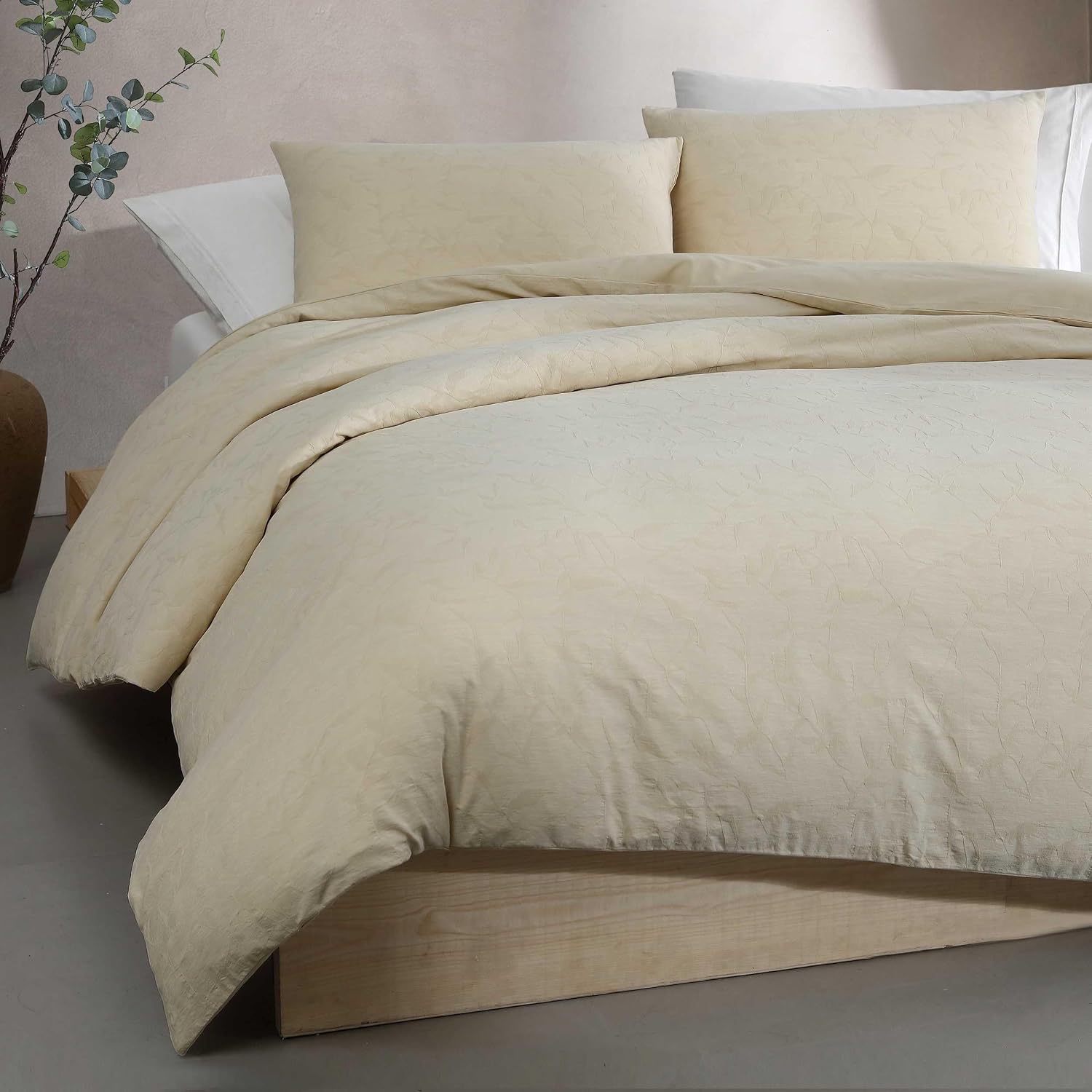 Calvin Klein - Queen Comforter Set, Floral Inspired Soft Bedding with Matching Shams, Oeko-Tex Certified (Branching Leaves Beige, Queen)
