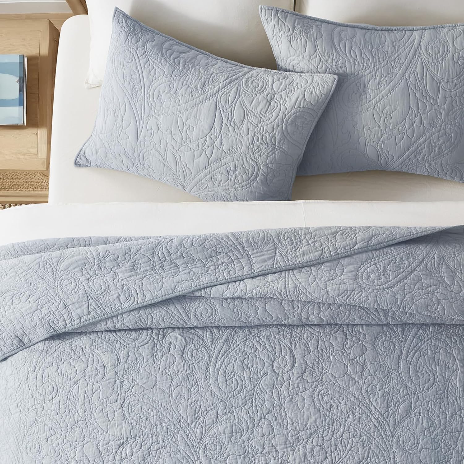 EVERGRACE 100% Cotton Paisley Quilt Set, King Size 3 Piece Set – Prewashed Lightweight Bedspread with 2 Shams, Soft & Breathable Matelasse-Style Quilted Coverlet, Pearl Blue